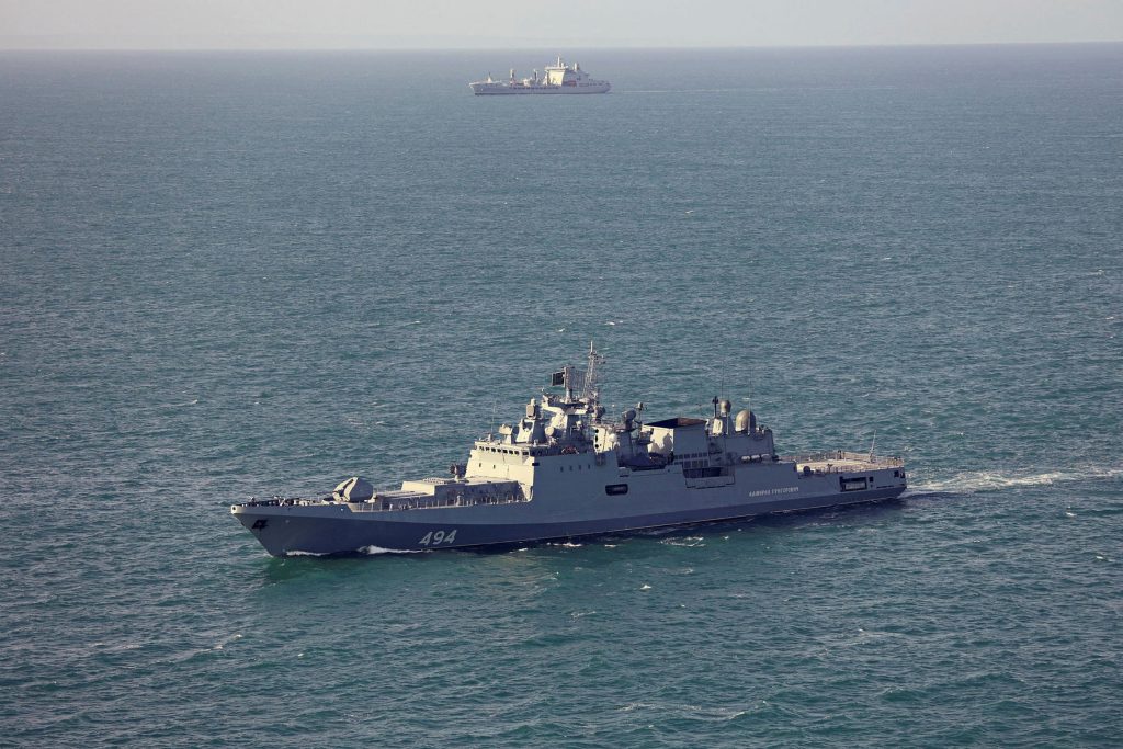 Η Ρωσία επιβεβαιώνει το περιστατικό με τη φρεγάτα που έριξε προειδοποιητικά πυρά σε ιστιοφόρο στη Μάγχη