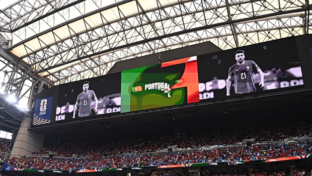Η FIFA Τίμησε τη μνήμη του Ντιόγκο Ζότα στο παιχνίδι Πορτογαλία - Κονγκό (vid)