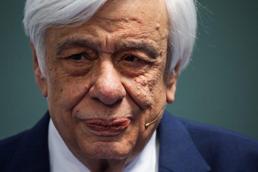 Λάβρος ο Προκόπης Παυλόπουλος για τις υποκλοπές: «Τέτοιες πρακτικές παραπέμπουν σε σκοτεινές περιόδους αυταρχισμού»