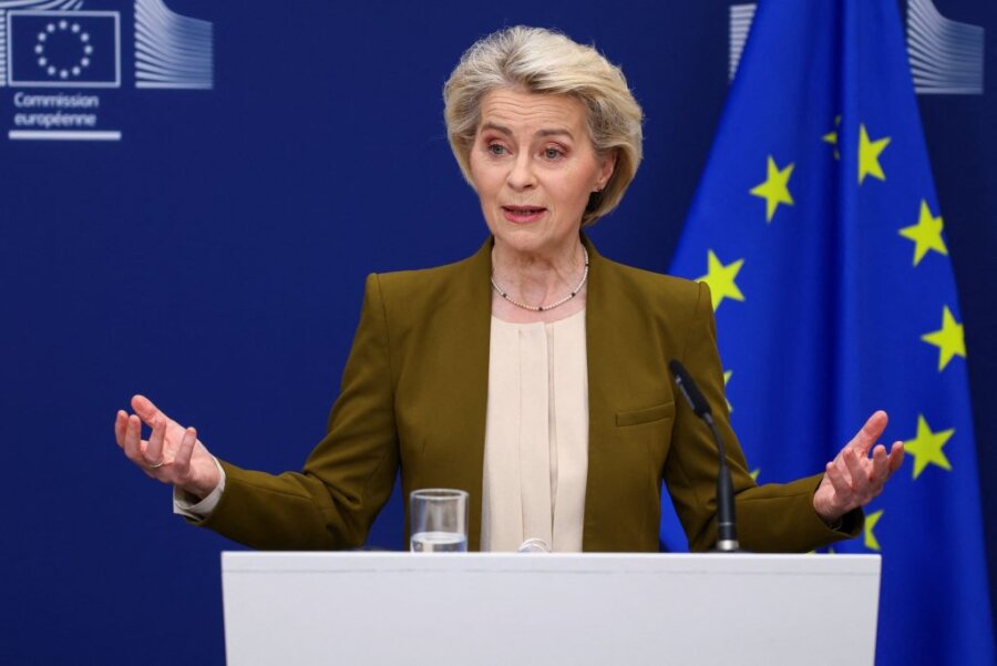 Bloomberg: Η ΕΕ αναζητά δίαυλο επικοινωνίας με το Κρεμλίνο για τον τερματισμό του πολέμου στην Ουκρανία
