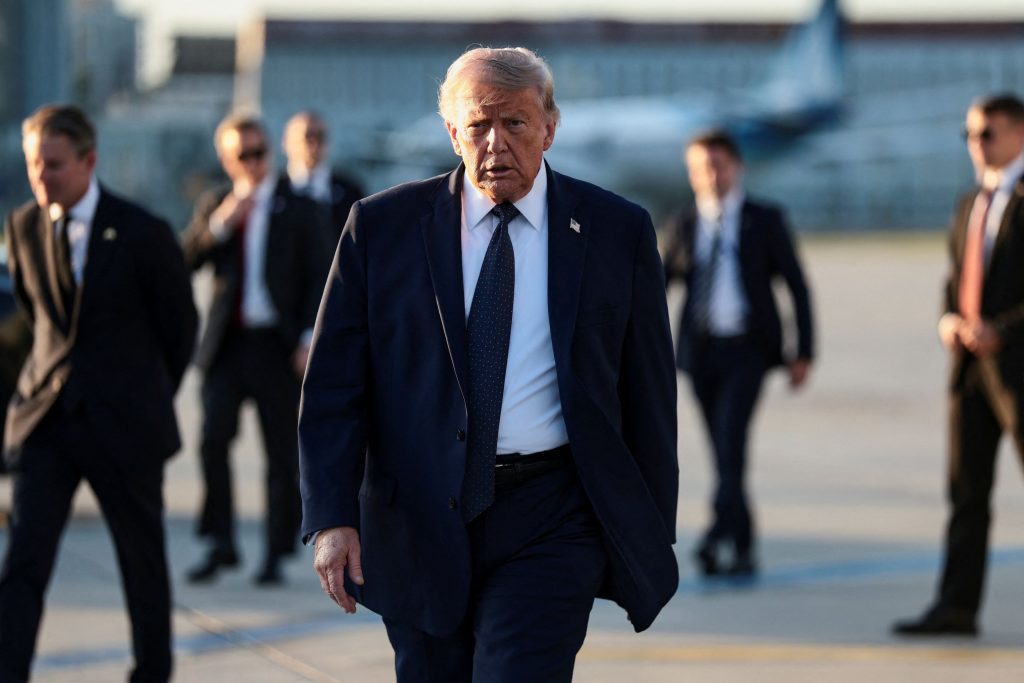 Από τις βόμβες στη συμφωνία ΗΠΑ και Ιράν – Τι σηματοδοτεί η θεαματική στροφή του Τραμπ