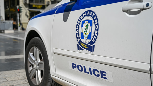 Εκβίασαν 25χρονο και του πήραν 20.000 ευρώ - Χειροπέδες σε δύο αδέλφια 20 και 16 ετών