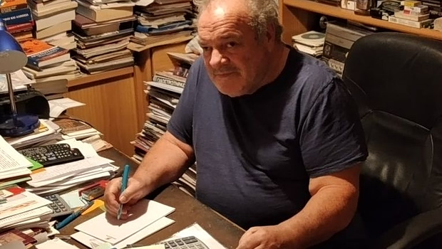 Ραδιόφωνο και Εξάρχεια: Πέθανε ο δημοσιογράφος Ανδρέας Μαζαράκης