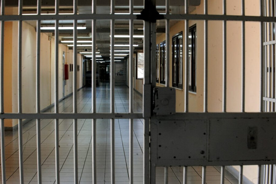Βρετανία: Άγριο τέλος για ισοβίτη παιδοκτόνο – Τον σκότωσαν τρεις συγκρατούμενοι του