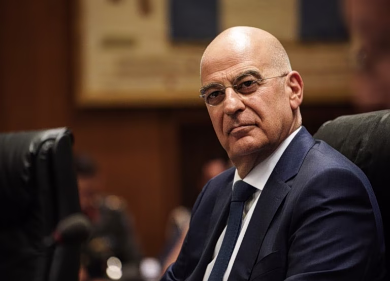 Δένδιας για την Ημέρα του Πατέρα: Τις σημαντικές αξίες στη ζωή, τις διδασκόμαστε από το παράδειγμα του πατέρα μας