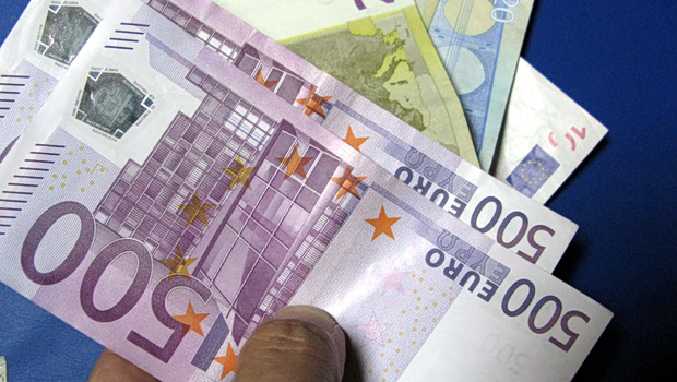 «Δέκα ημέρες έδινα από 10.000 ευρώ» - Τι είπε στην κατάθεσή του ο 13χρονος που έπεσε θύμα εκβιασμού