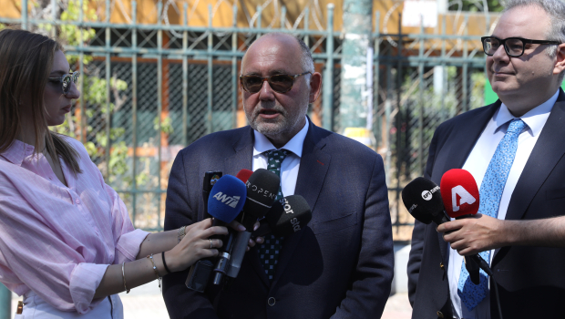Δίκη email - gate: Πυρά κατά Γεωργιάδη, Π. Μαρινάκη από δικηγόρο αποδήμων - «Ανεπίτρεπτες οι παρεμβάσεις υπουργών»
