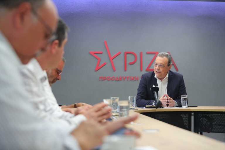 Φάμελλος: Σχέδιο Μητσοτάκη η ακρίβεια για να θησαυρίζουν τα καρτέλ – Δεν παίρνει μέτρα
