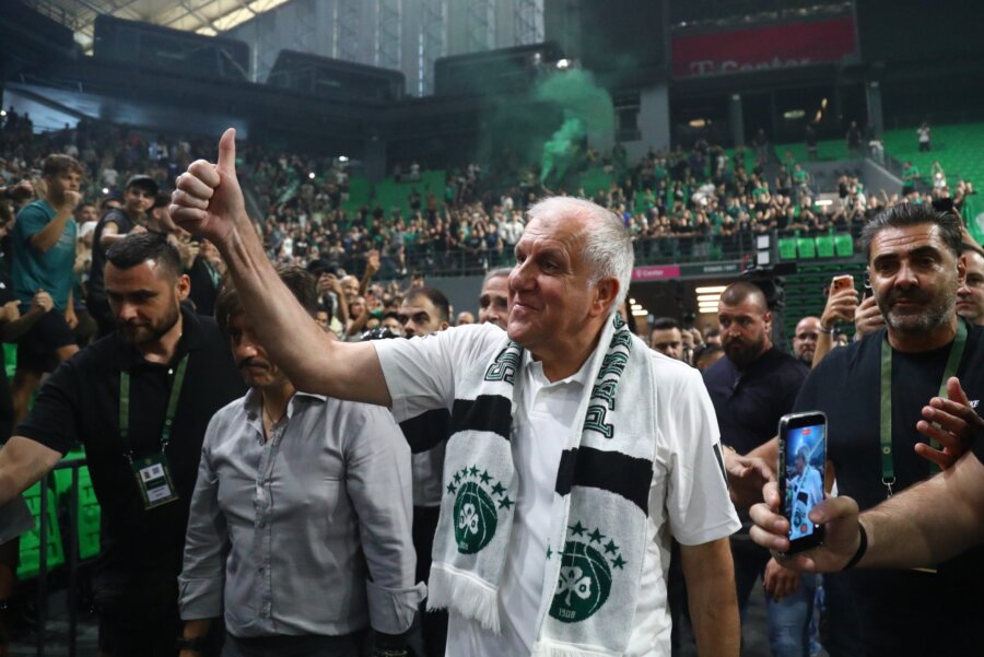 Ο Ομπράντοβιτς φόρεσε κασκόλ του Παναθηναϊκού και εμφανίστηκε στον κόσμο (pics)
