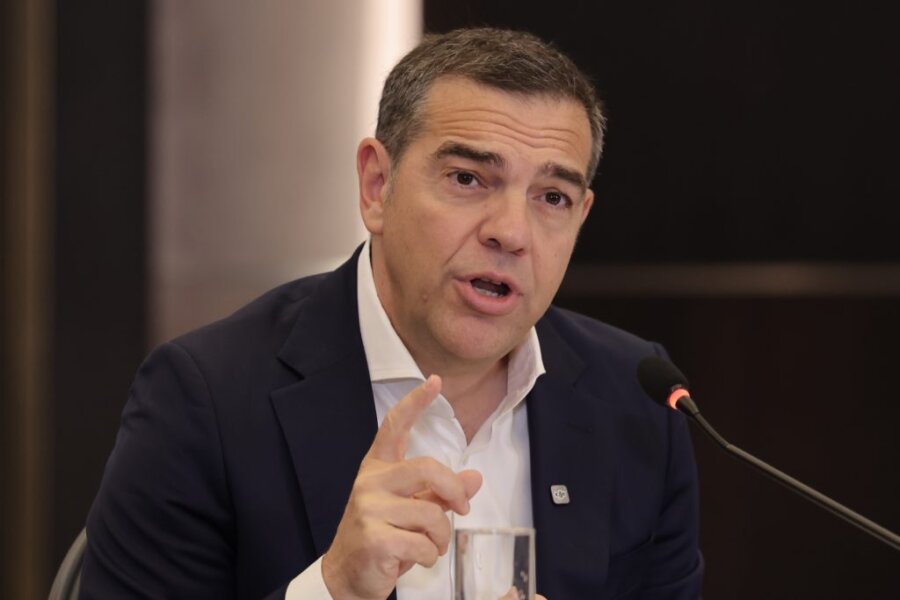 Αλ. Τσίπρας: Ο δρόμος της Αριστεράς είναι στρωμένος με «πεπονόφλουδες»
