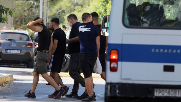 Καλλιθέα: Η οικογένεια του 15χρονου ζητά σεβασμό στο πένθος και αυστηρή τιμωρία των υπευθύνων