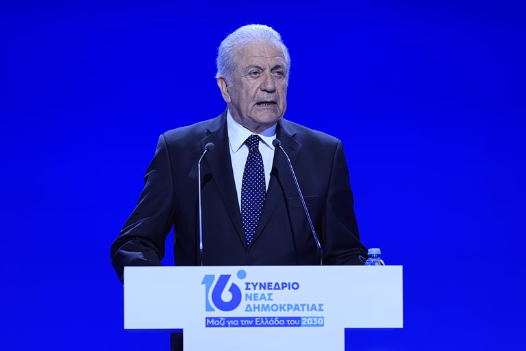 Νέα Αριστερά: Να μην διανοηθεί η κυβέρνηση να δώσει ασυλία στον Δημήτρη Αβραμόπουλο