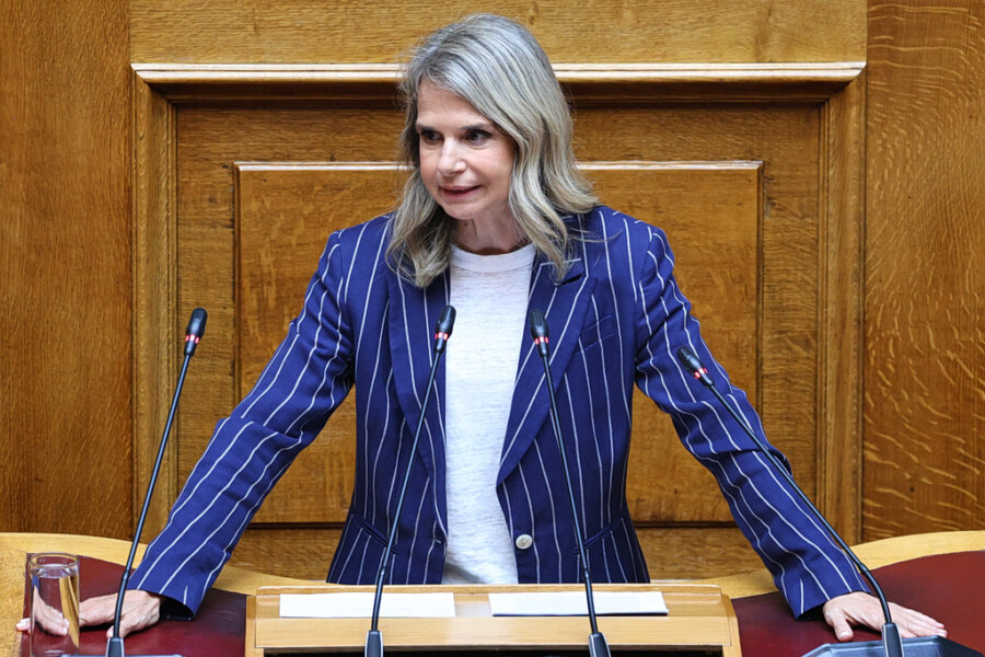 Αποστολάκη: «Φυγή προς τα πίσω» οι παρεμβάσεις της κυβέρνησης για το ιδιωτικό χρέος