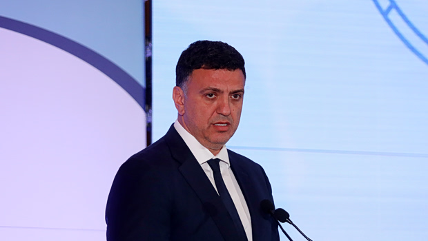 Πεντάχρονος παρασύρθηκε με φουσκωτό στρώμα λόγω ανέμων - Διασώθηκε από το Λιμενικό, συγχαρητήρια από Κικίλια