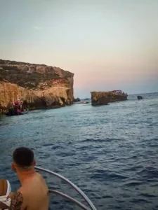 Μάλτα: Κατέρρευσε η διάσημη αψίδα «Ελέφαντες που φιλιούνται» σκοτώνοντας τουρίστα – Τι λένε οι Αρχές