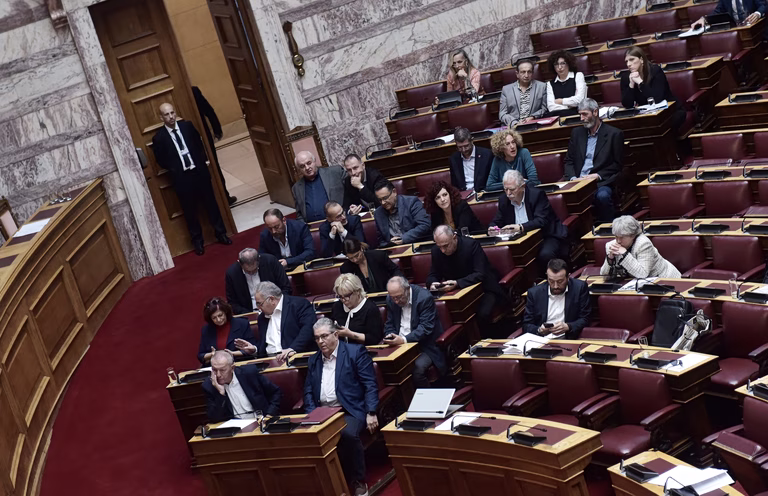 Ερώτηση ΚΚΕ στη Βουλή για τη «φοροελάφρυνση για αυτοαπασχολούμενους και πολύ μικρές επιχειρήσεις»