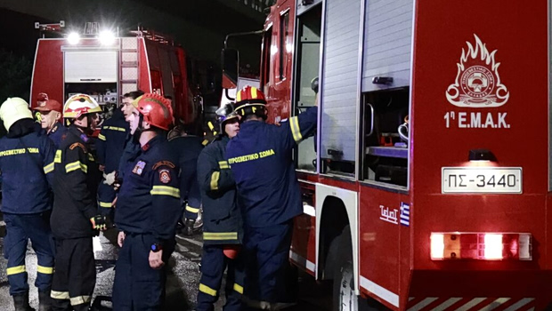 Καβάλα: Συναγερμός στην Πυροσβεστική για διαρροή επικίνδυνου φορτίου από φορτηγό στην Εγνατία Οδό