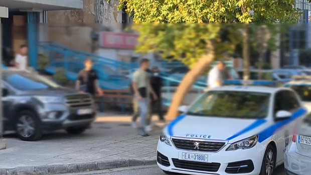 Πετράλωνα: Στα δικαστήρια της Ευελπίδων οι 5 συλληφθέντες για την κατάρρευση της πολυκατοικίας
