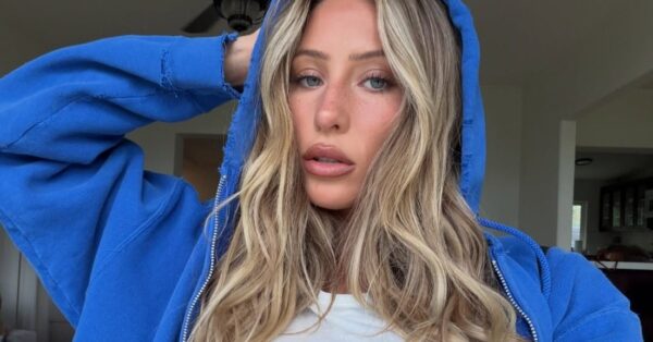 Beach Waves: Πώς θα πετύχετε το πιο ανεπιτήδευτο hair look του καλοκαιριού