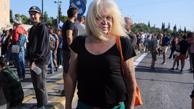 Το τελευταίο αντίο στην αιώνια ελεύθερη, Πάολα Ρεβενιώτη