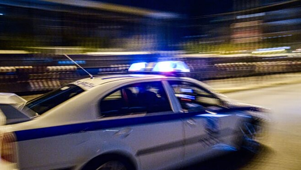Παρίσταναν τους λογιστές και εξαπάτησαν νεαρή στο Νέο Ψυχικό - Τρεις συλλήψεις μετά από άγρια καταδίωξη