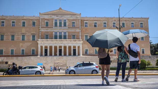 Ασυνήθιστα θερμό Αύγουστο δείχνουν οι μεσοπρόθεσμες προβλέψεις για την Ελλάδα