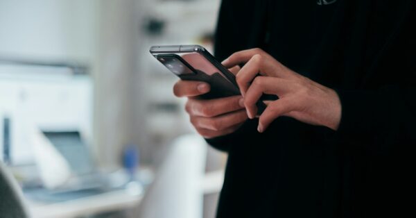 «Άφησα το smartphone μου στην άκρη για έναν μήνα – Τι κατάλαβα»