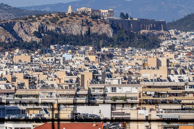 Νέα Αριστερά: Στον πάτο της κατάταξης για την ποιότητα ζωής η Αθήνα με την πολιτική της κυβέρνησης Μητσοτάκη