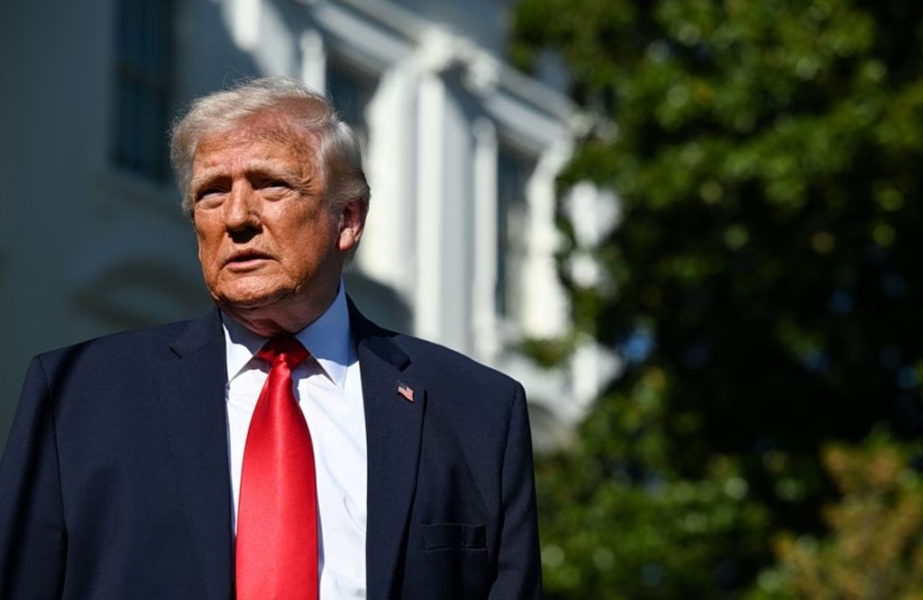 «Where to kill Trump?»: Σάλος με βίντεο ιρανικού πρακτορείου που δείχνει πού μπορεί να δολοφονηθεί ο Τραμπ