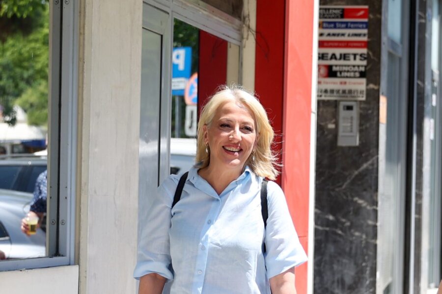 «Η κατάσταση είναι αναστρέψιμη»: Η επιστολή της Ρένας Δούρου που διεκδικεί την προεδρία της ΚΟ – Το παρασκήνιο της απόσυρσης Πολάκη
