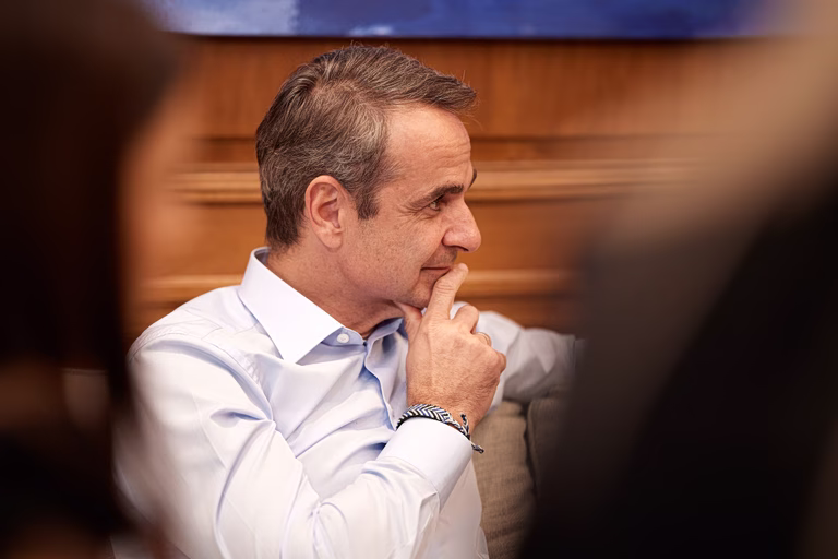 Σταθερότητα ή ακυβερνησία; Η Ιστορία διαψεύδει το δίλημμα που θέτει ο Κυριάκος Μητσοτάκης