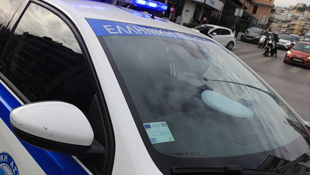 Τροχαίο στην Πειραιώς: Σύγκρουση ΙΧ με φορτηγό - Ένας τραυματίας