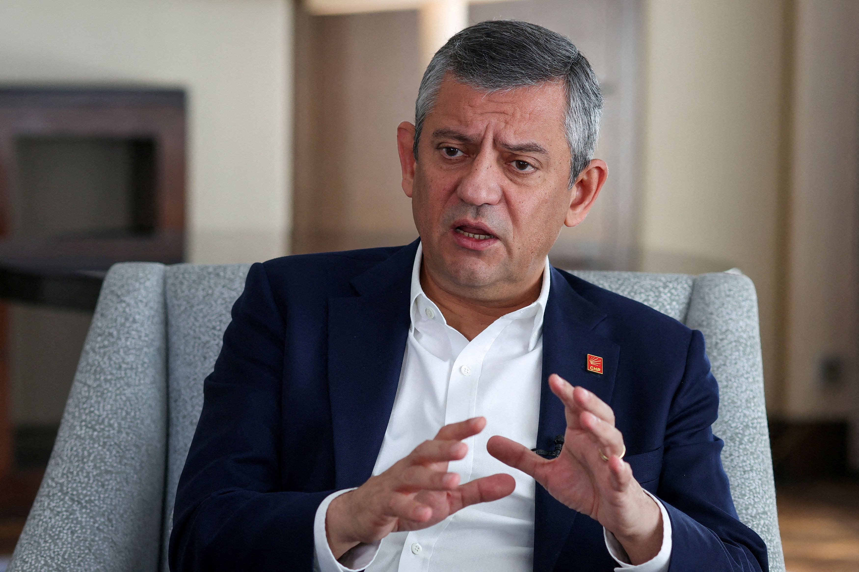 Τουρκία: Αναδιαμορφώνεται το πολιτικό σκηνικό - Ο Οζγκιούρ Οζέλ ιδρύει νέο κόμμα