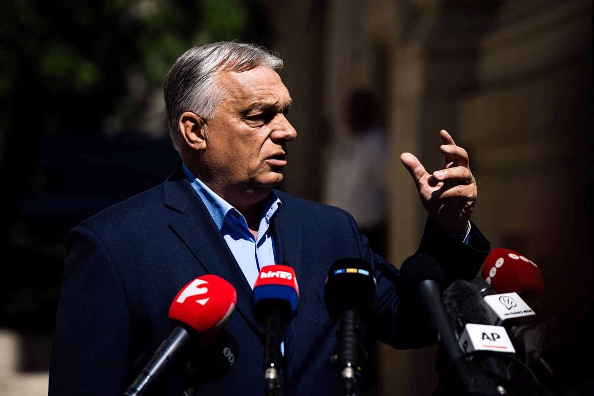 Όρμπαν: Κάλεσε τους υποστηρικτές του να υψώσουν ανάστημα ενάντια στην «τυραννία» του πρωθυπουργού Μαγιάρ