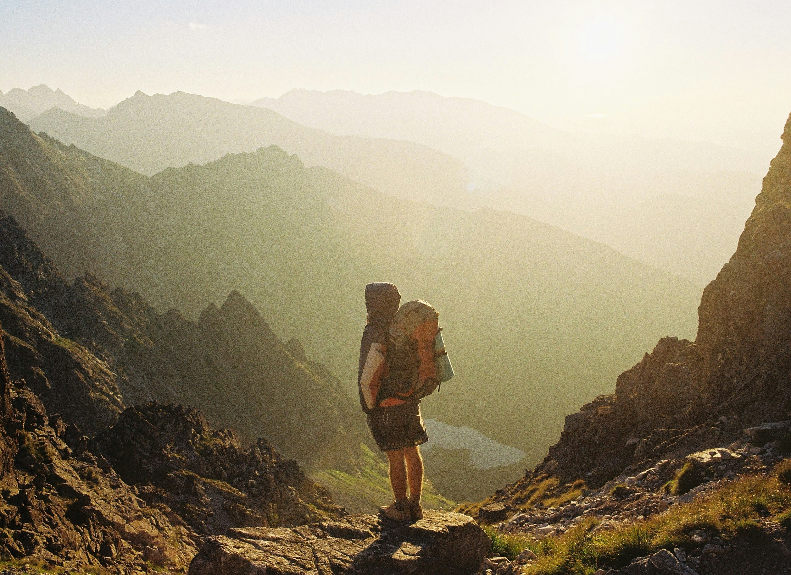 Solo travel: Αυτοί είναι οι ασφαλέστεροι προορισμοί για ταξίδι χωρίς παρέα - Η πλειοψηφία είναι στην Ευρώπη