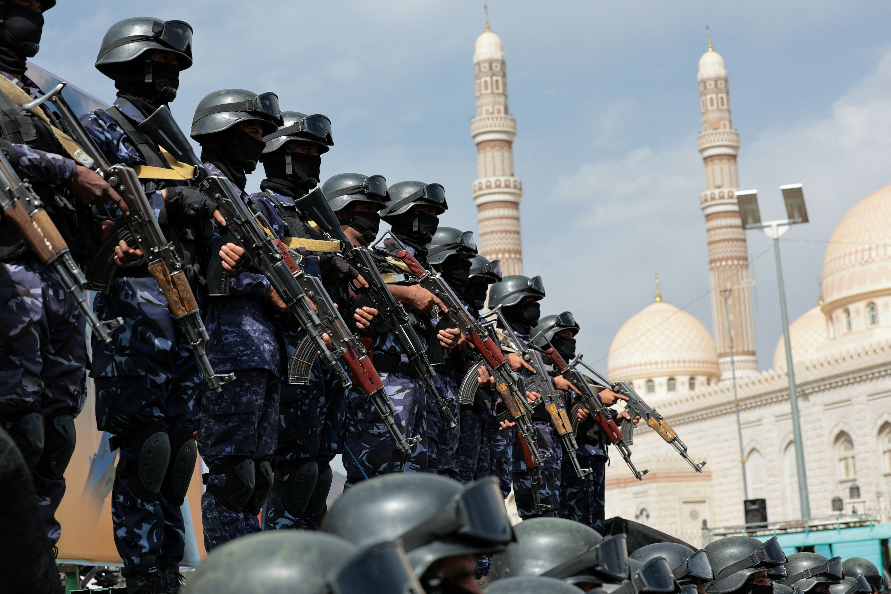 Χούθι: Το στενό Μπαμπ αλ-Μαντέμπ είναι ανοιχτό - Ο ναυτικός αποκλεισμός αφορά μόνο τη Σαουδική Αραβία