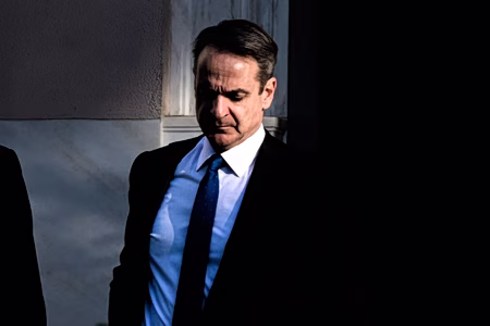 Τριγμούς για το Μαξίμου βλέπουν στο εσωτερικό της ΝΔ – Ξαναζεσταίνονται τα σενάρια ανασχηματισμού