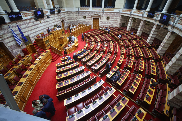 «Η κυβέρνηση δεν έχει σχέδιο και οι προσπάθειές της έχουν αποτύχει» - Σύγκρουση για τη Συνταγματική Αναθεώρηση