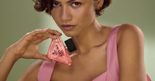 Η Zendaya είναι η νέα παγκόσμια πρέσβειρα του αρώματος Prada Paradoxe από τον οίκο Prada Beauty