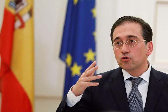 Ισπανία: Καταδικάζει τη «δημαγωγία» της ιταλικής κυβέρνησης και καλεί τον ιταλό πρεσβευτή