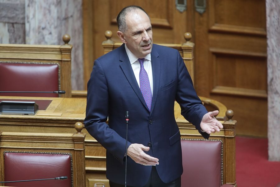Γεραπετρίτης: «Ψευδές δημοσίευμα και προϊόν τεχνητής νοημοσύνης η φωτογραφία με στελέχη του ΠΑΣΟΚ»