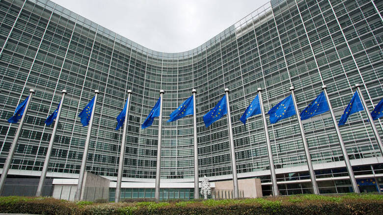 Μόσχα: Απειλεί με πρόστιμο την Apple εάν δεν συμπεριλάβει ρωσικές εφαρμογές στο IOS