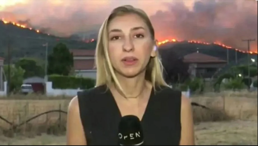 «Οι ανθρωποφάγοι του πληκτρολογίου ας δείξουν αυτοσυγκράτηση» – Οι πυροσβέστες στο πλευρό της ρεπόρτερ Μαρίας Σιαμπάνου