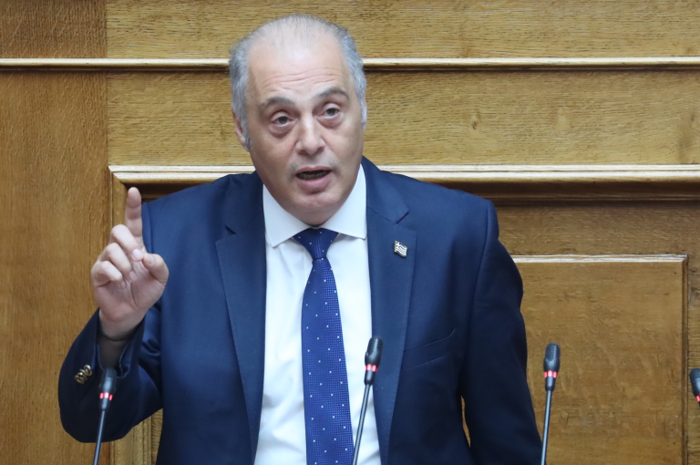 Βελόπουλος: Ο Μητσοτάκης συμπεριφέρεται ως αυτοκράτορας κάνει ό,τι θέλει, δεν λογοδοτεί δεν απολογείται
