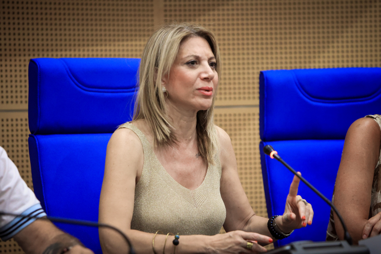 «Απολυταρχικά προσωποπαγές διευθυντήριο»: Νέα αποχώρηση στελέχους από το κόμμα της Μαρίας Καρυστιανού