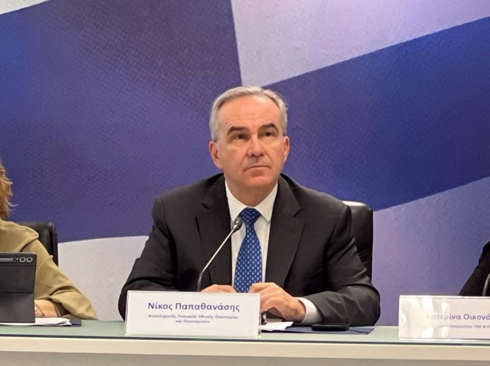 Παπαθανάσης: 1,7 εκατ.  για μέτρα πυροπροστασίας σε σταθμούς και σχολεία
