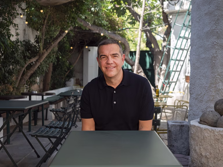 Τσίπρας: Η ανάρτησή του για τη «διαφορετική αυγουστιάτικη συνέντευξη» στο in