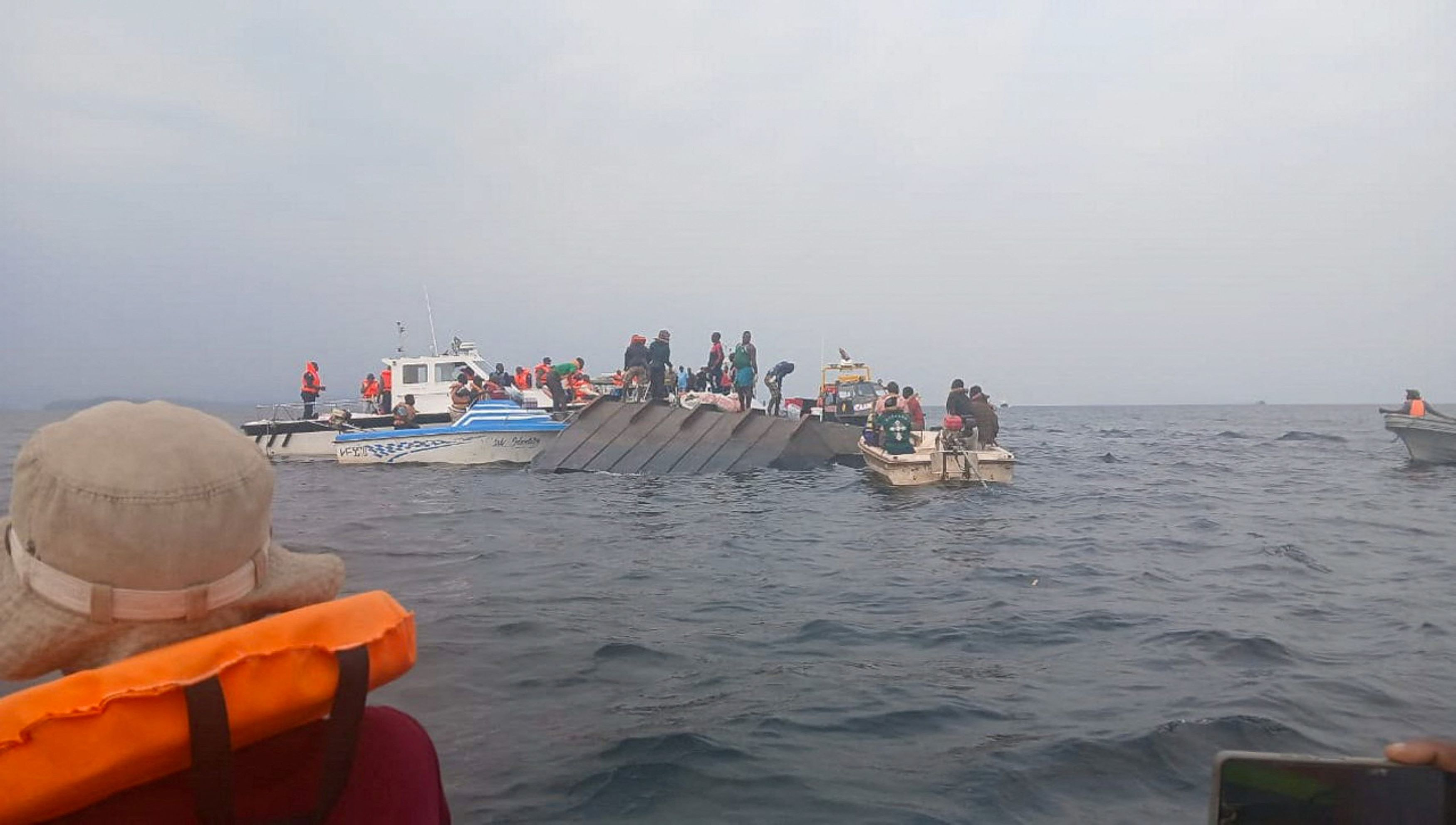 Ζιμπάμπουε: Σε 84 ανήλθε ο αριθμός των νεκρών από το ναυάγιο του φέρι - Παιδιά ανάμεσα στα θύματα
