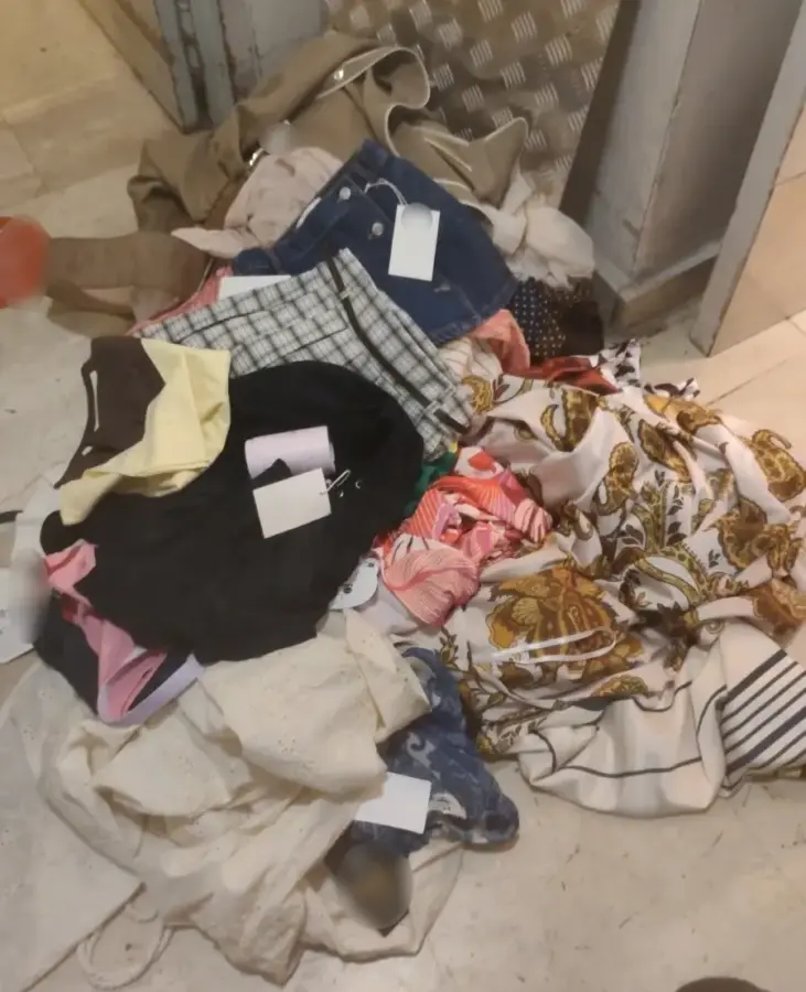 Συνελήφθησαν τρεις γυναίκες που έκλεβαν ρούχα από εμπορικά καταστήματα στο κέντρο της Αθήνας