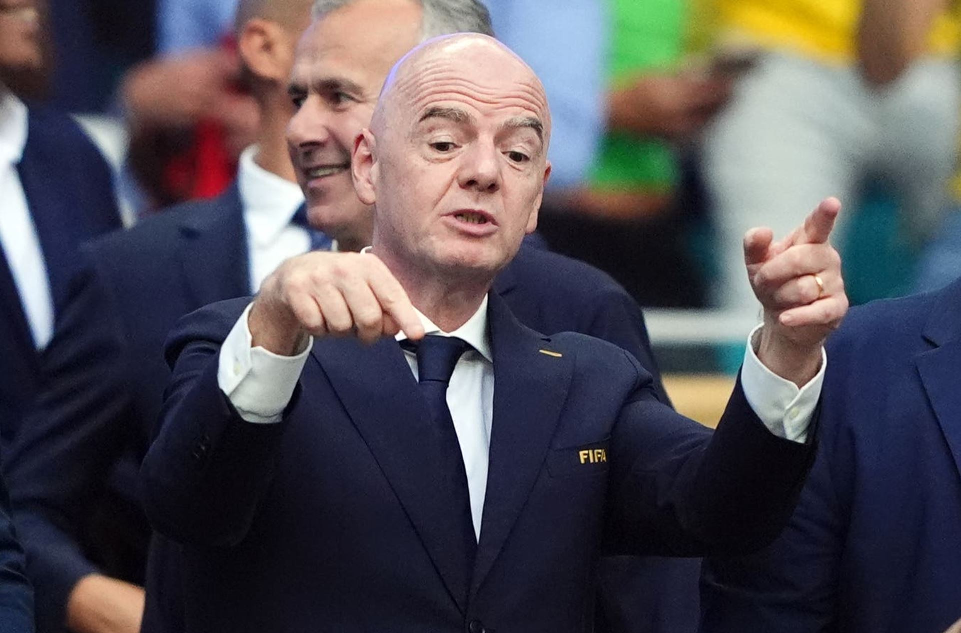 Πληθαίνουν οι «φωνές» κατά της FIFA και του Ινφαντίνο: «Πάτησε το κουμπί της αυτοκαταστροφής»